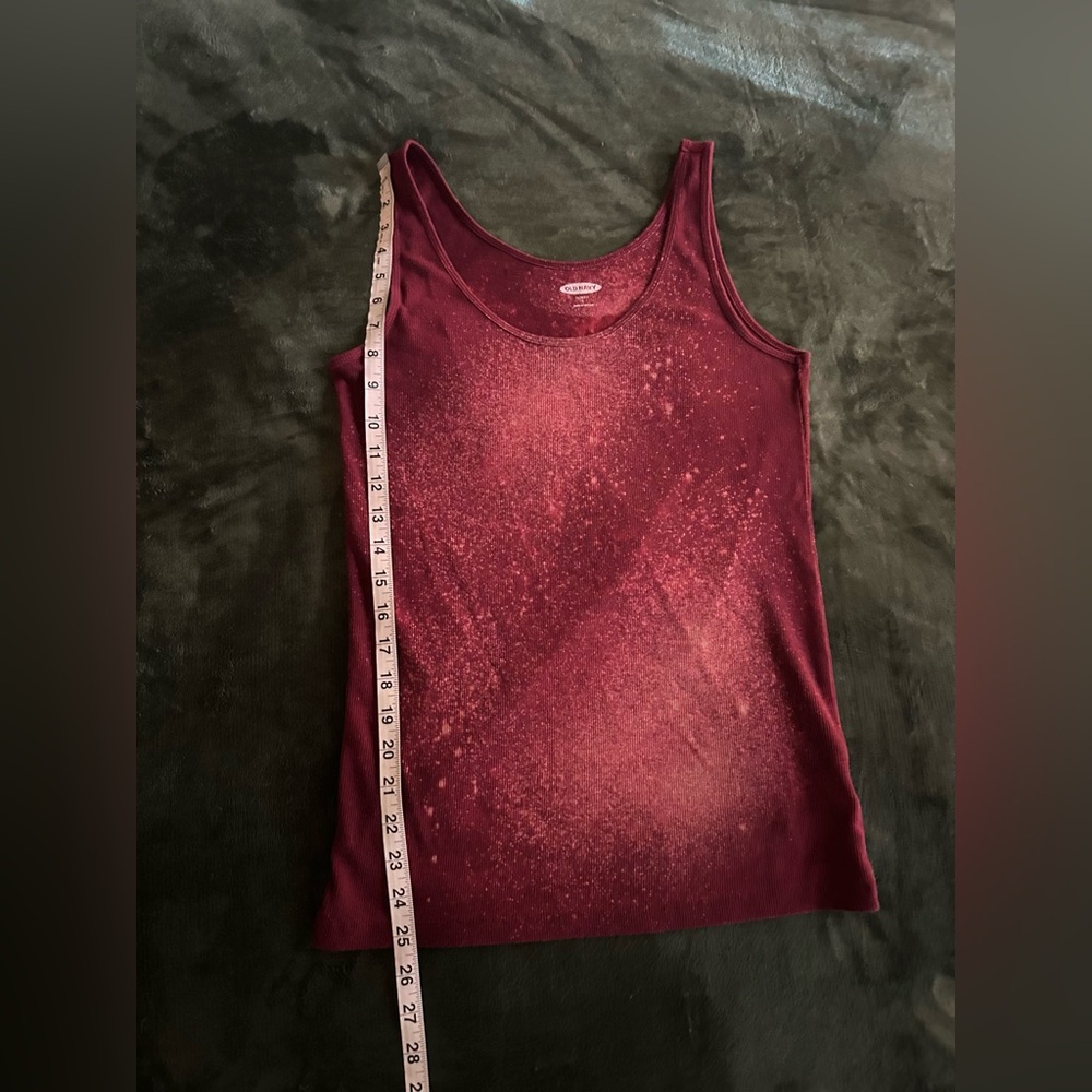 Old Navy Ribbed Tank Top Bleach Dyed Burgundy Slim Fit Tank Large - Picture 7 of 8